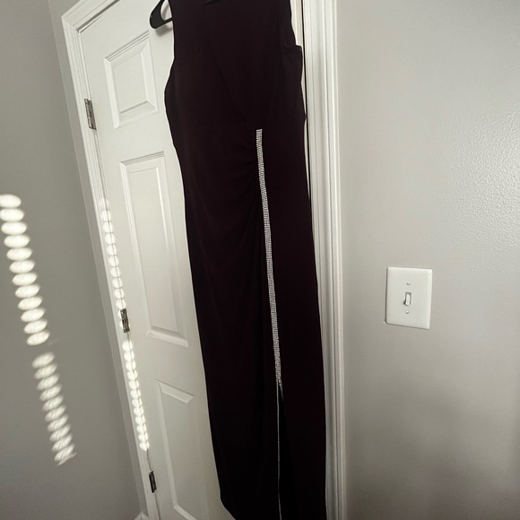 Evening dress size 10 embellished with rhinestones zipper back slit in front - Picture 5 of 6